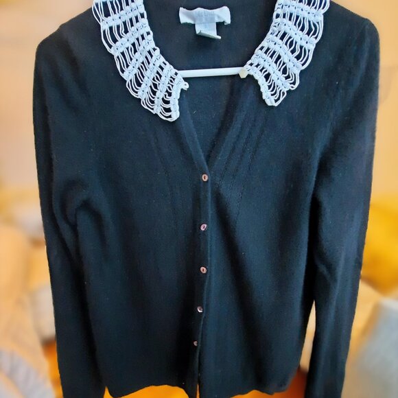 Cashmere cardigan, re-imagined with addition of Victorian hand crocheted collar - Picture 2 of 6